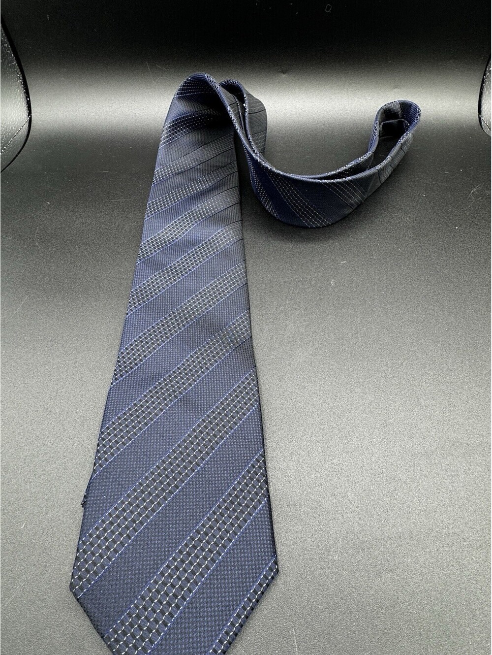 Bocara 100% Silk Men’s Necktie Navy Blue Textured Striped NWT $45